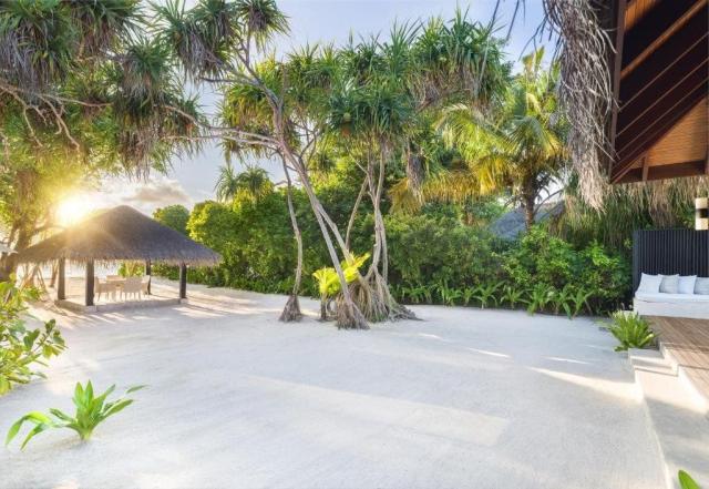 Beach House Iruveli
