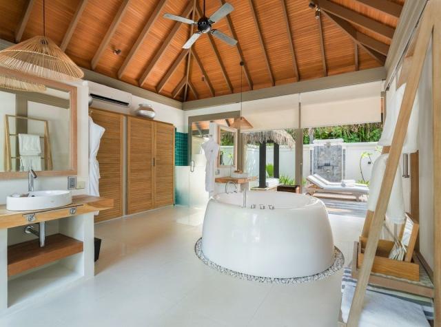 Beach House Iruveli