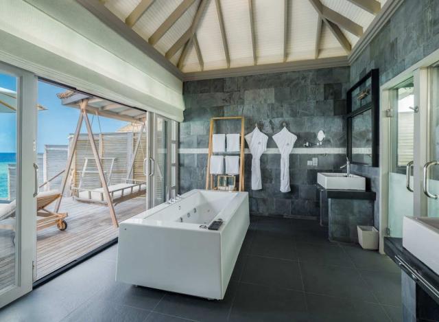 Beach House Iruveli