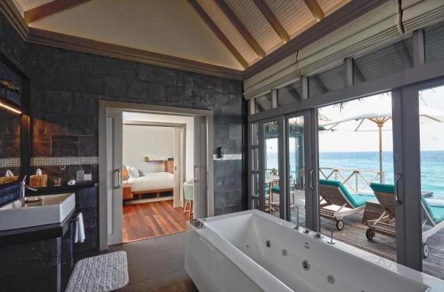 Beach House Iruveli