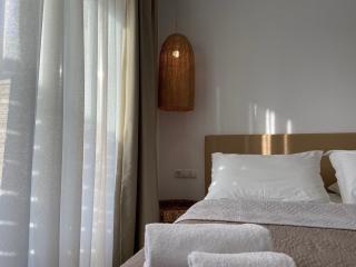 Golden Bee Lifestyle