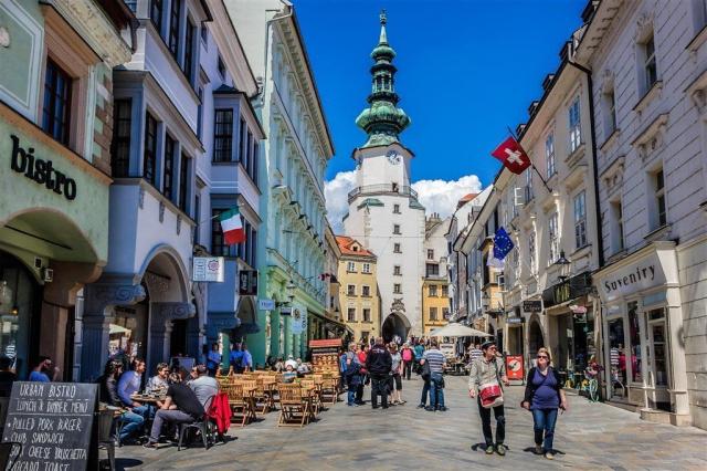 Nejslavnější metropole na Dunaji – Bratislava, Budapešť a Vídeň