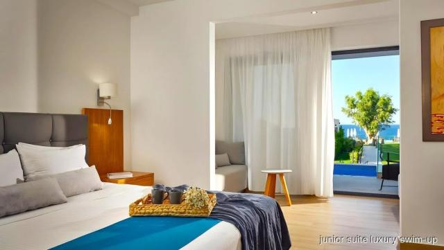 Hotel Cavo Orient Beach Hotel & Suites