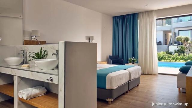 Hotel Cavo Orient Beach Hotel & Suites