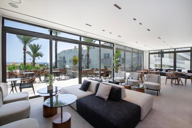 Hotel Selini Suites