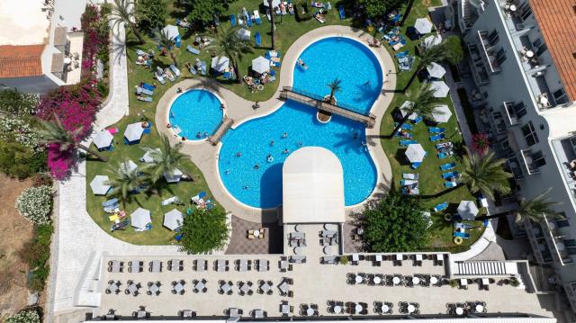 Hotel Selini Suites