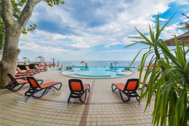 Marina Sunny Day Resort