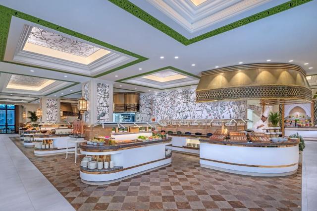 Emirates Palace, Mandarin Oriental