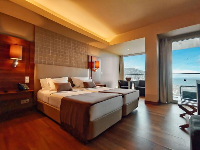Hotel The Views Baia