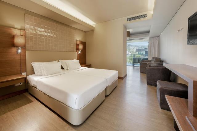 Hotel The Views Baia