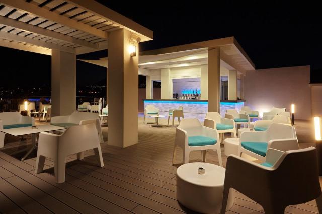 Hotel Las Arenas Affiliated by Melia