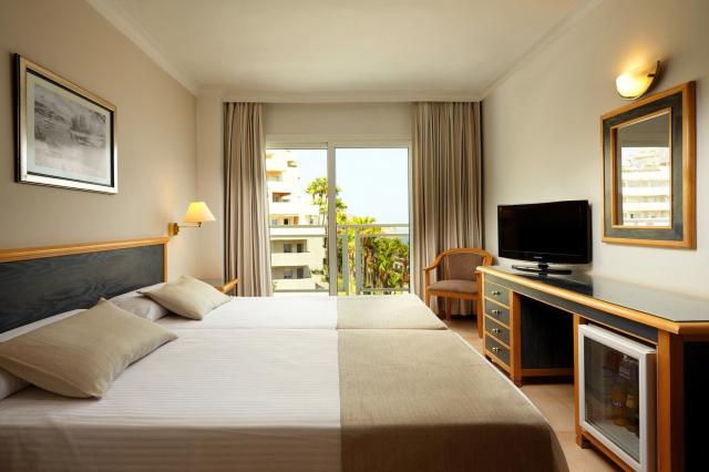 Hotel Las Arenas Affiliated by Melia