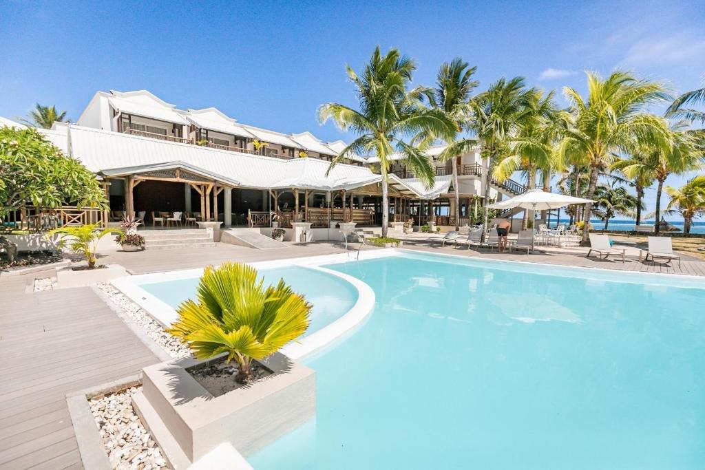 Hotel Le Peninsula Bay Beach Resort & Spa