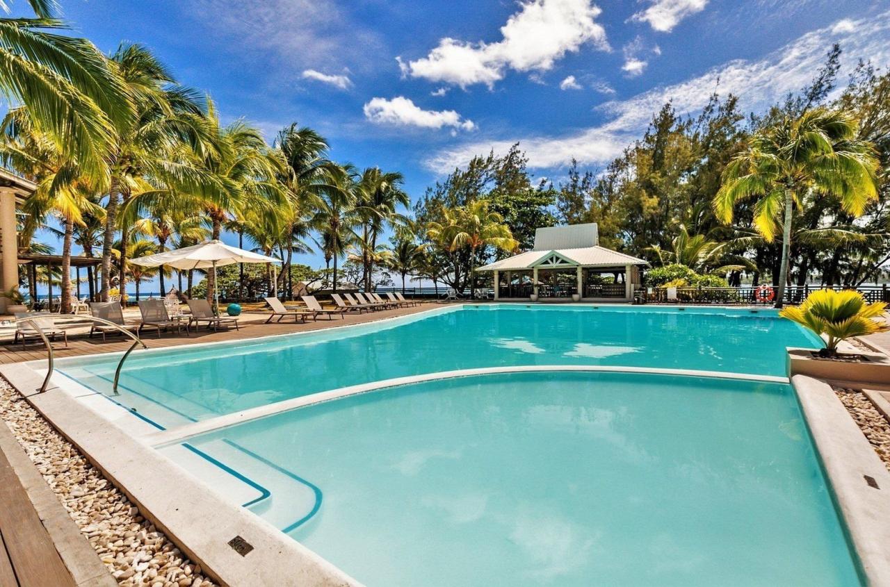Hotel Le Peninsula Bay Beach Resort & Spa
