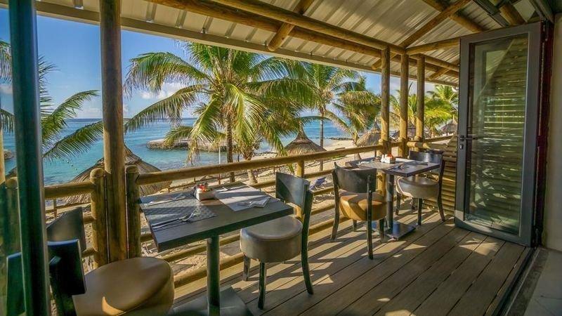 Hotel Le Peninsula Bay Beach Resort & Spa