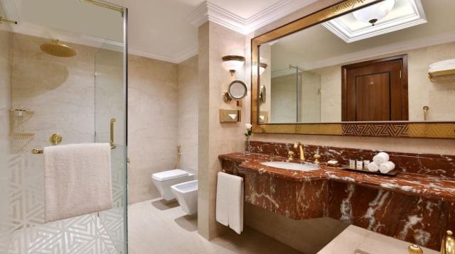 Sheraton Grand Doha Resort & Convention Hotel