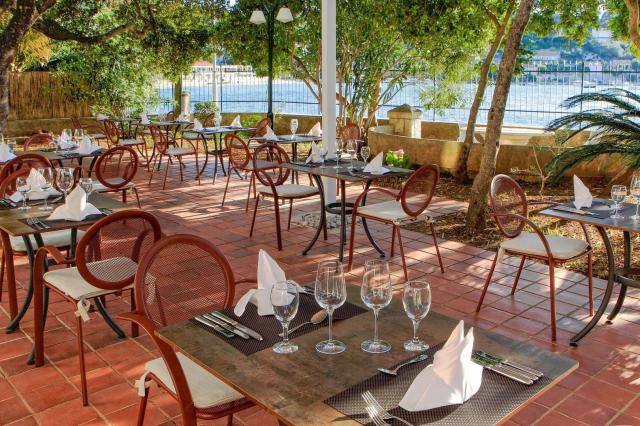Sensimar Kalamota Island Resort