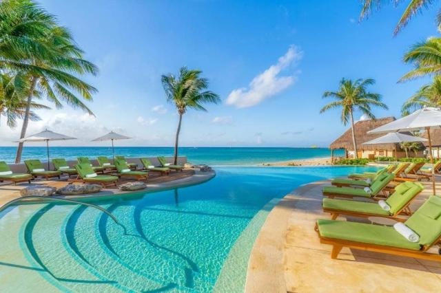 Hotel Mahekal Beach Resort
