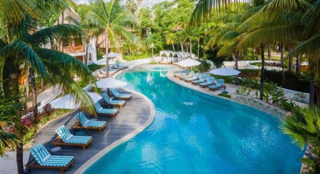 Hotel Mahekal Beach Resort