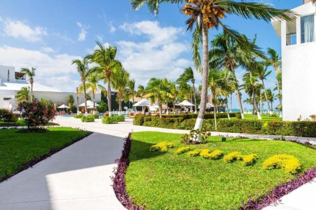 Beachscape Kin Ha Villas & Suites