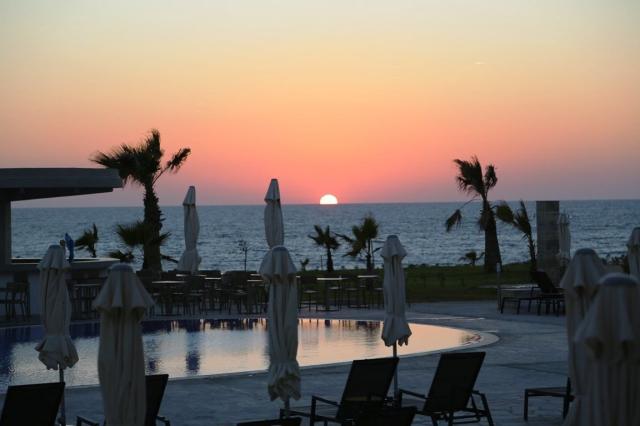 Amphora Hotel & Suites