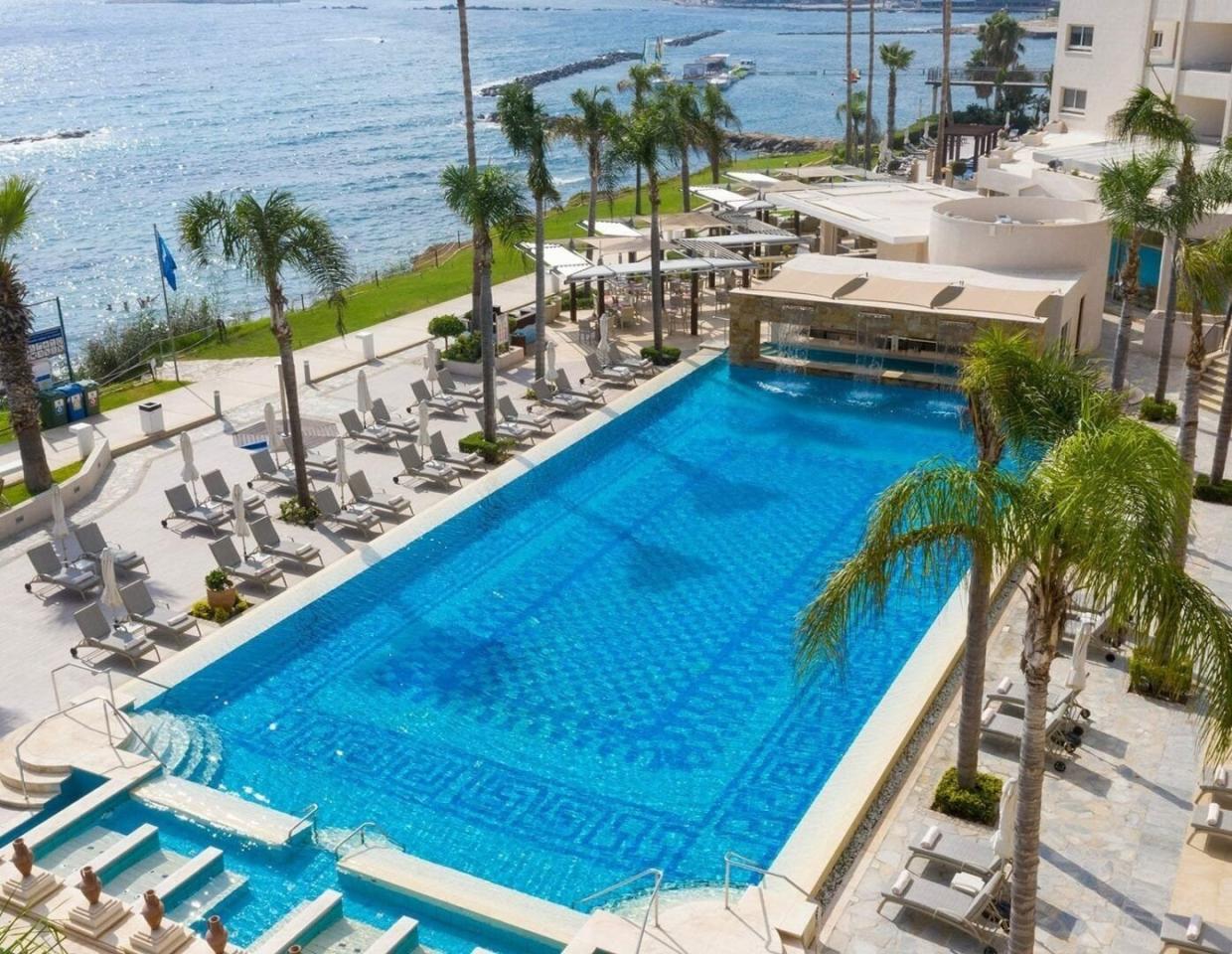 Hotel Alexander The Great Beach
