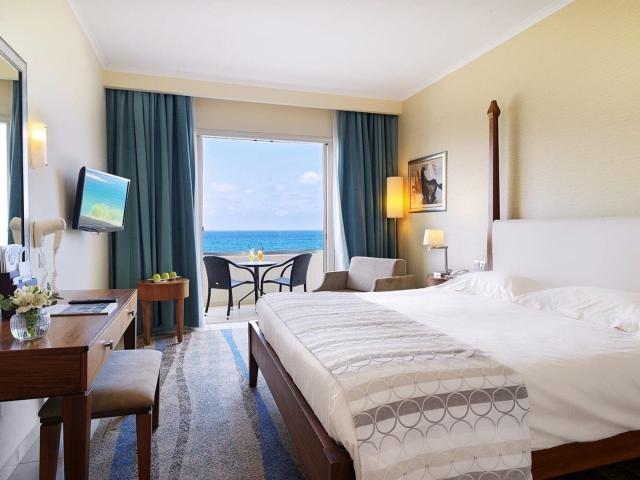 Hotel Alexander The Great Beach