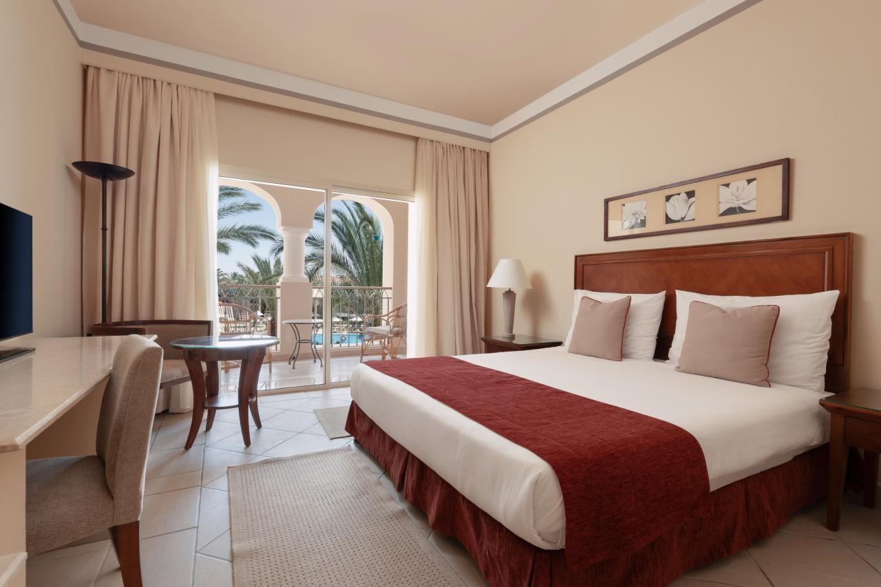 Hotel Jaz Almaza Beach Resort