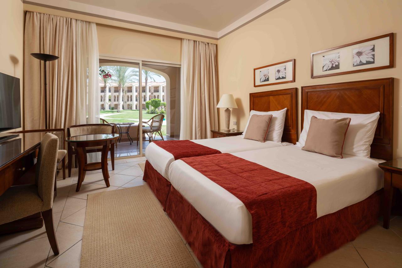 Hotel Jaz Almaza Beach Resort