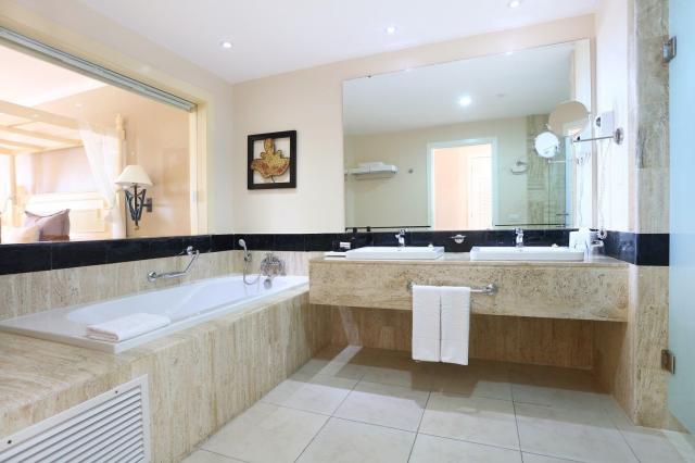 Luxury Bahia Principe Akumal