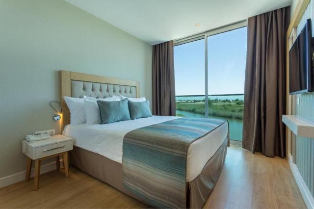 Aska Lara Resort