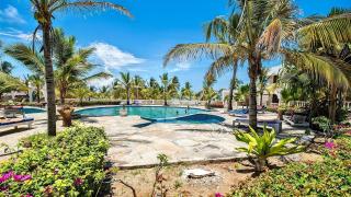 Safari v krajině červených slonů & Hotel Club Jumbo Resort Watamu