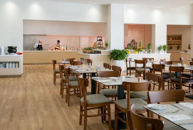 Hotel Louis Paphos Breeze
