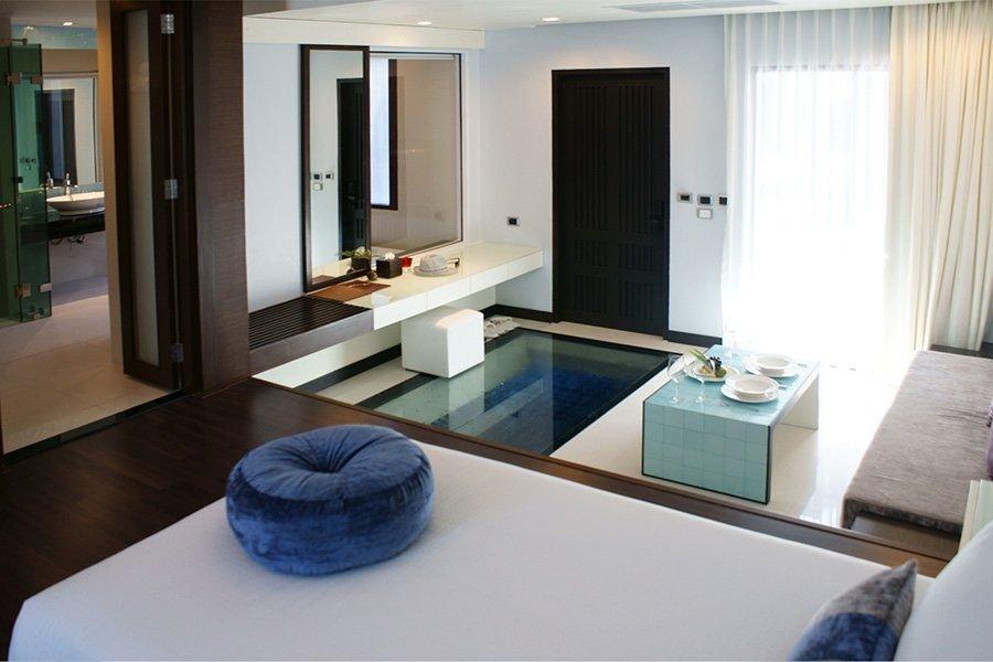 Hotel Z Through By The Zign