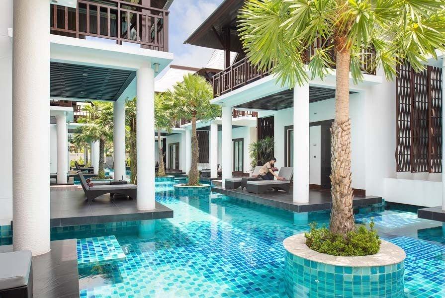 Hotel Z Through By The Zign