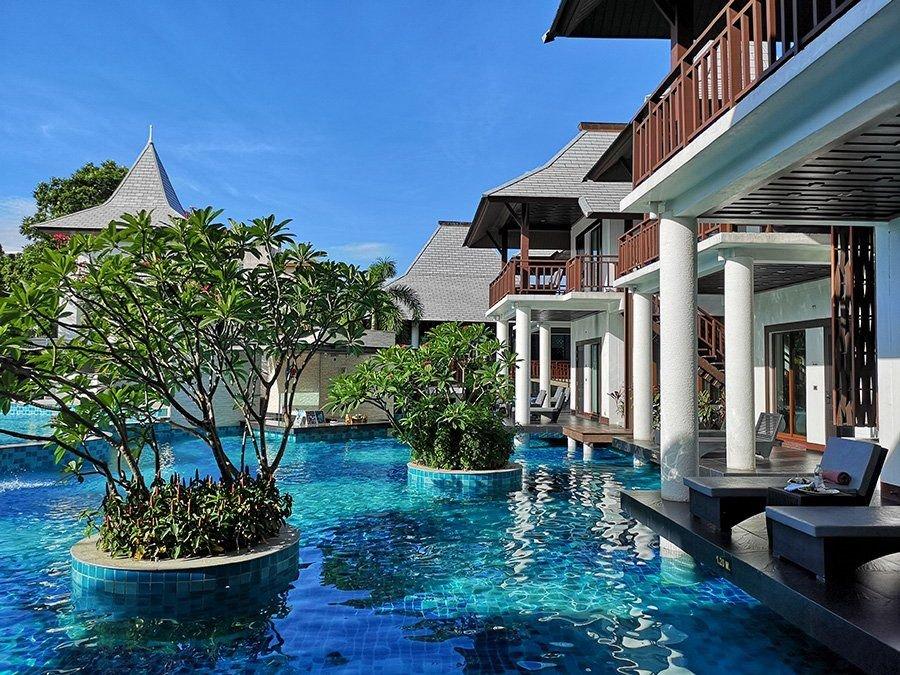 Hotel Z Through By The Zign