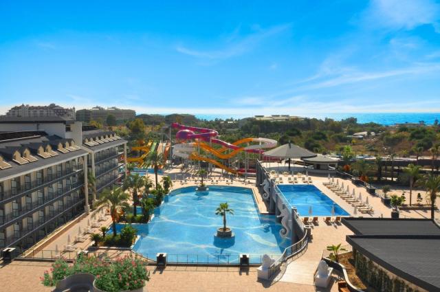 Orient Express & Hotel Dream World Palace