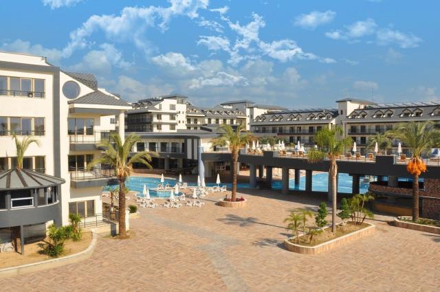 Orient Express & Hotel Dream World Palace