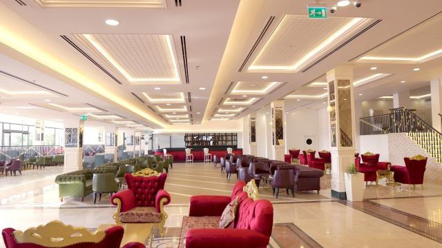 Orient Express & Hotel Dream World Palace