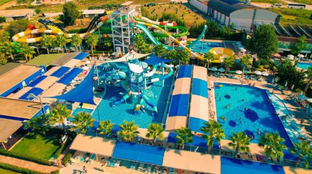Dream World Aqua
