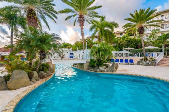 Pineapple Beach Club