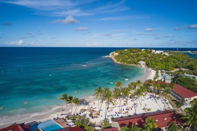 Pineapple Beach Club
