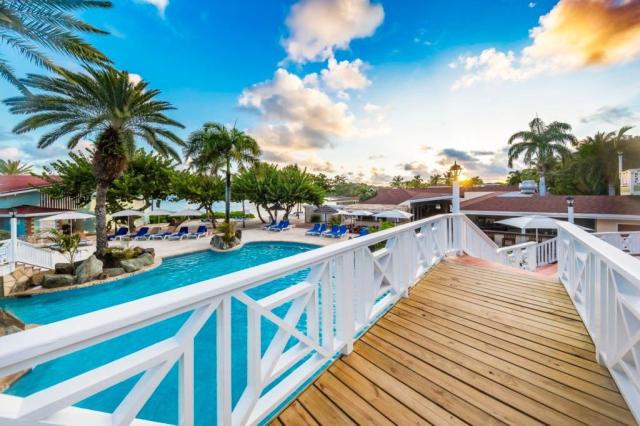 Pineapple Beach Club