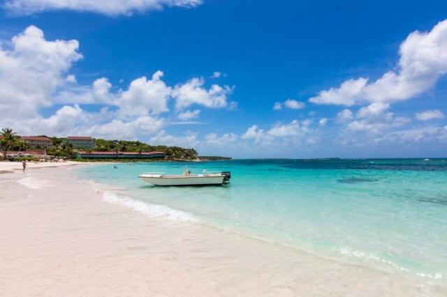 Pineapple Beach Club