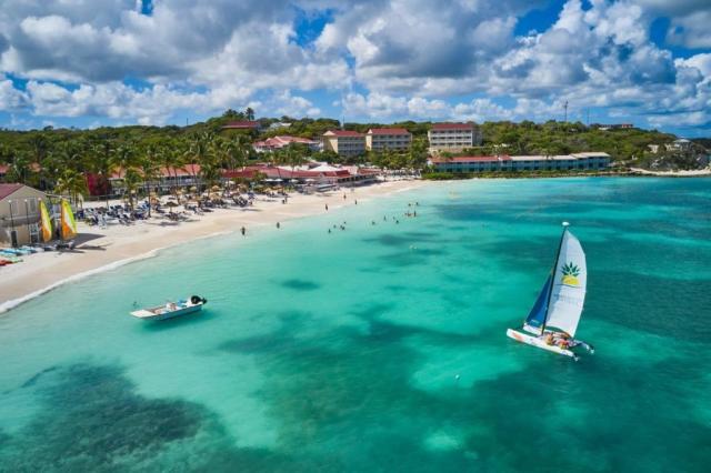 Pineapple Beach Club