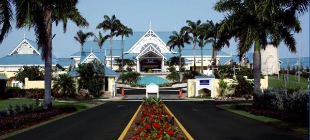 Magdalena Grand Beach Resort