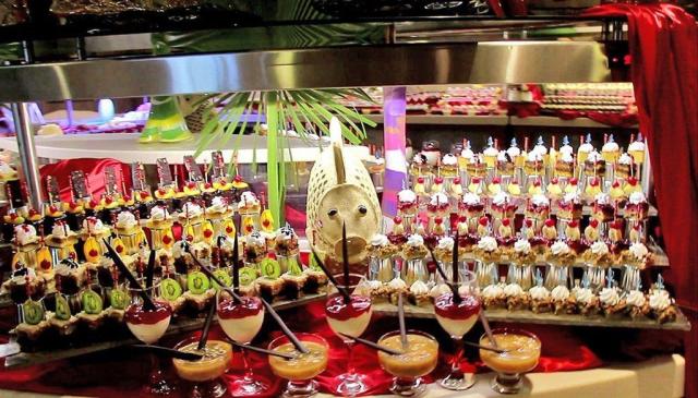 Orient Express & Hotel Royal Dragon