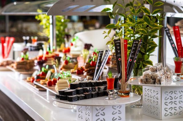 Orient Express & Hotel Avena Resort & Spa Hotel