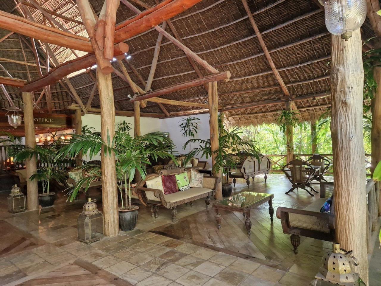 Hotel Blue Bay Village