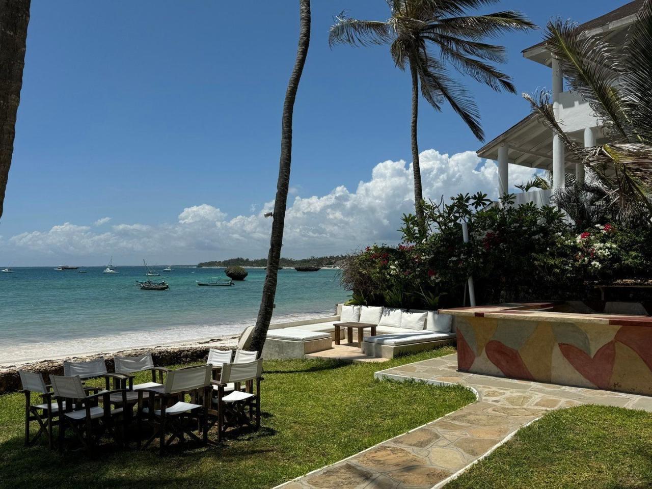Hotel Blue Bay Village